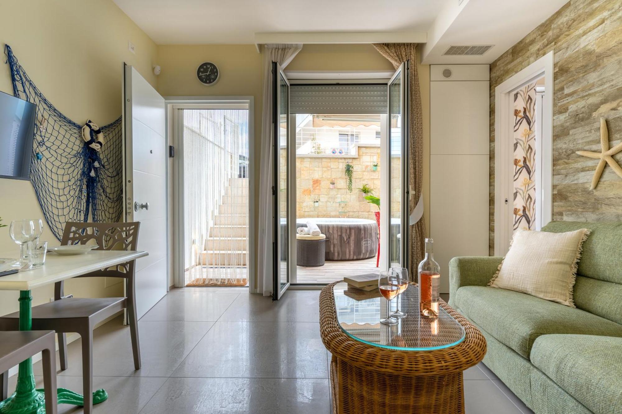 Cozy Marine Apt With Jacuzzi - 250Mt From Sea Polignano a Mare Bagian luar foto