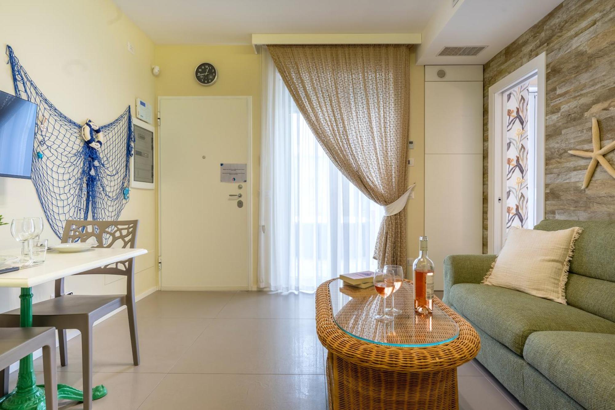 Cozy Marine Apt With Jacuzzi - 250Mt From Sea Polignano a Mare Bagian luar foto