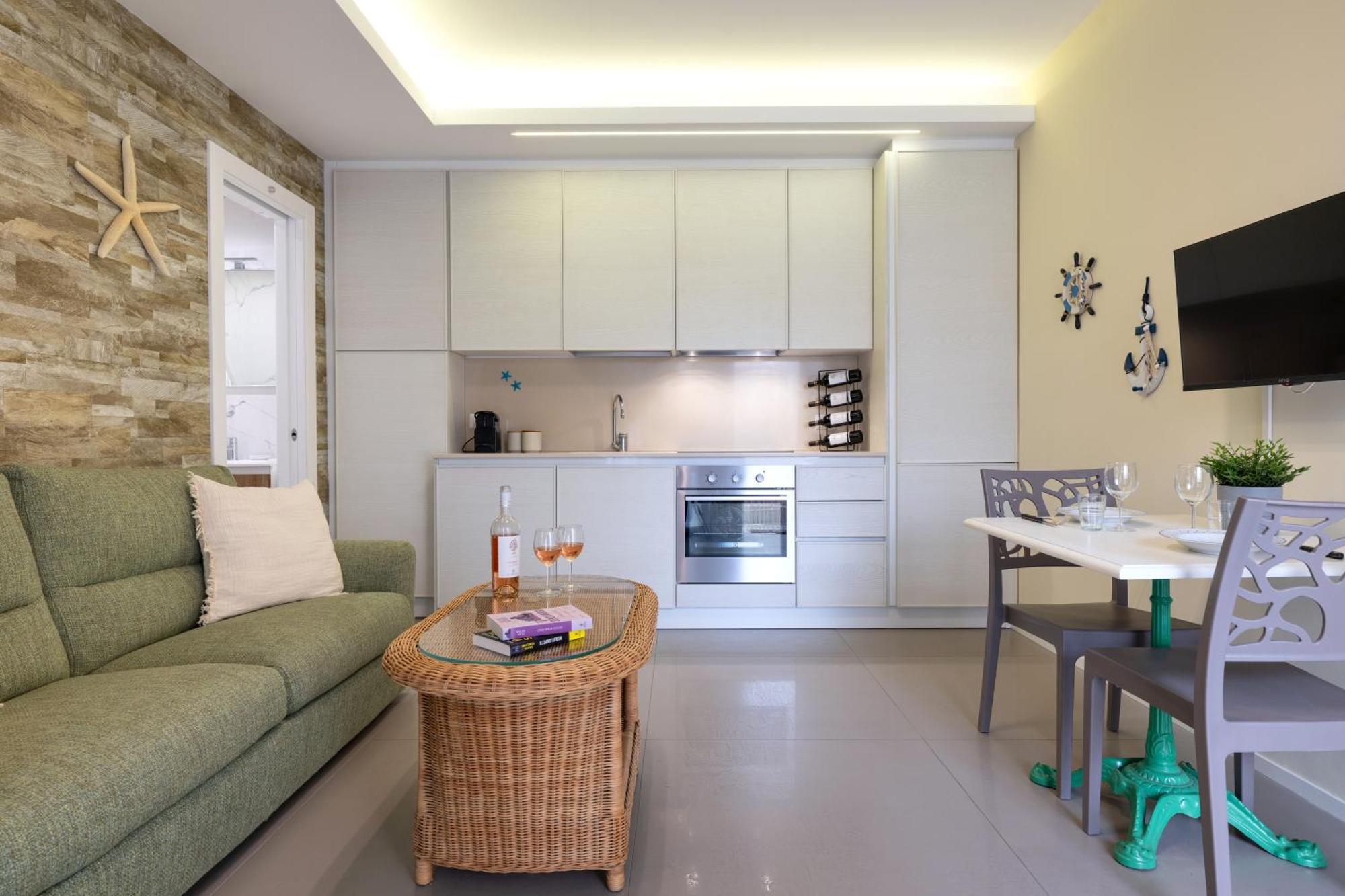 Cozy Marine Apt With Jacuzzi - 250Mt From Sea Polignano a Mare Bagian luar foto