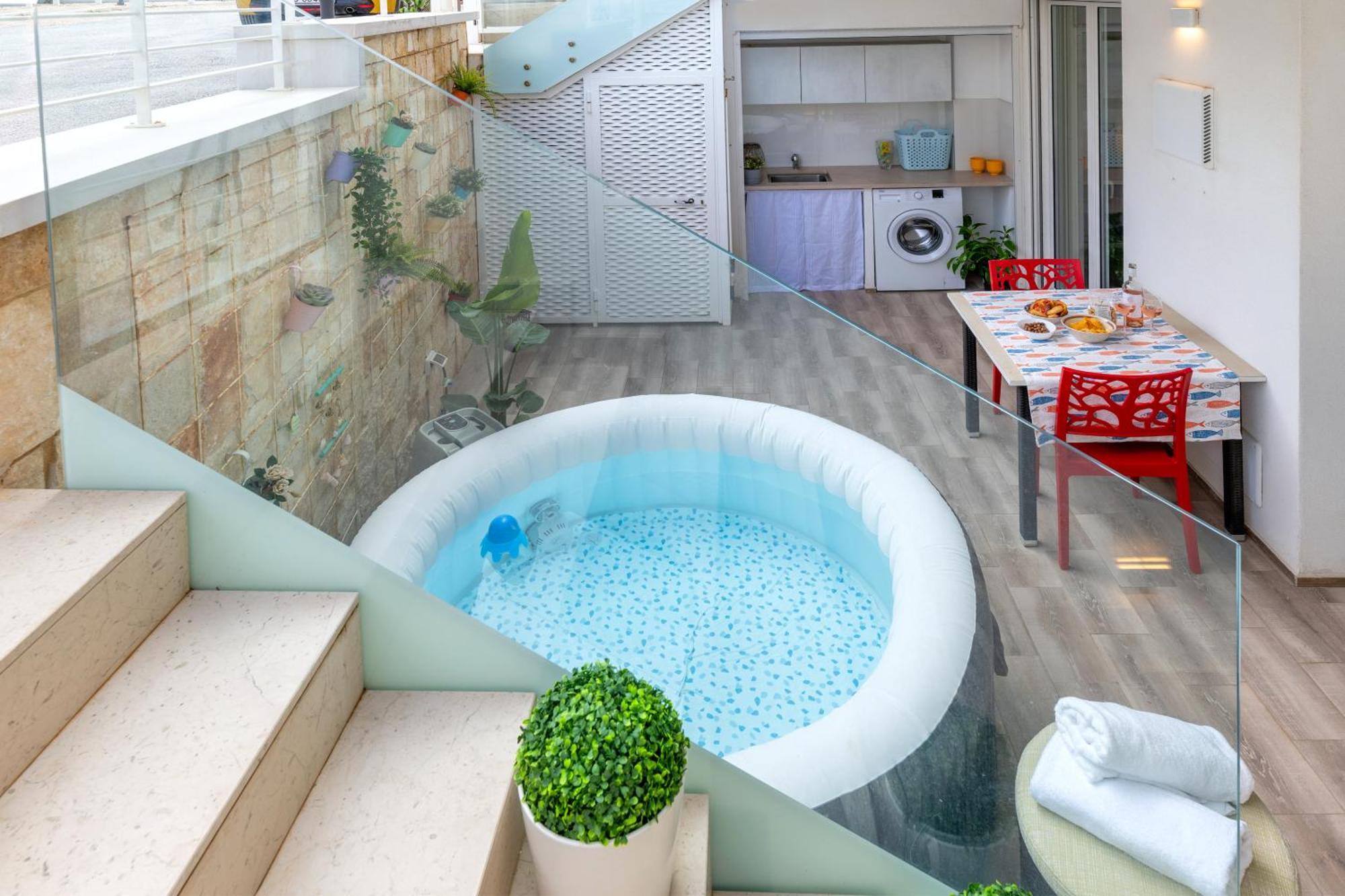 Cozy Marine Apt With Jacuzzi - 250Mt From Sea Polignano a Mare Bagian luar foto